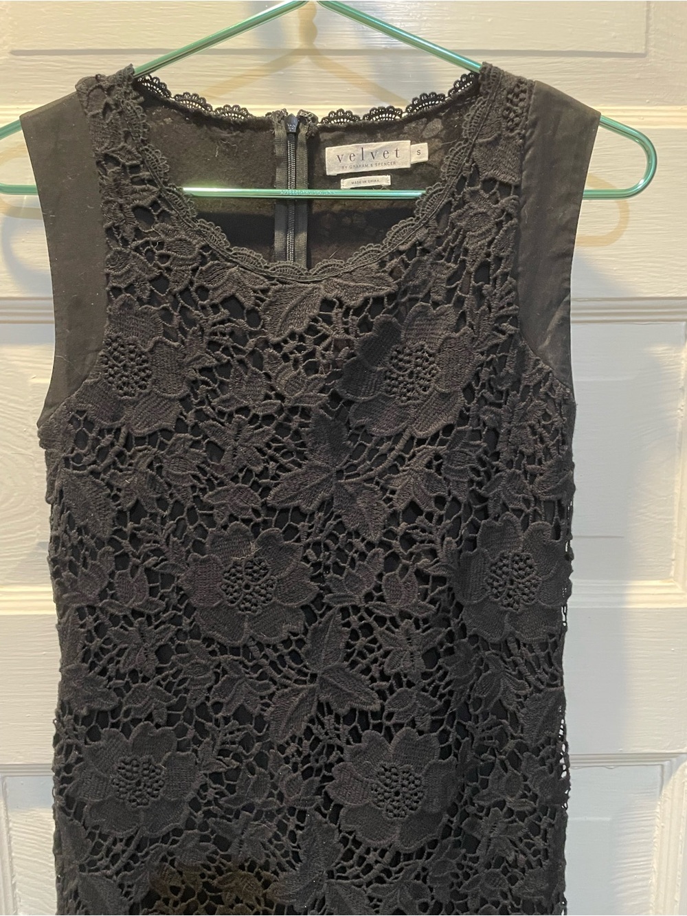 Velvet by Graham & Spencer Black Lace Sleeveless Dress, Crochet, Small